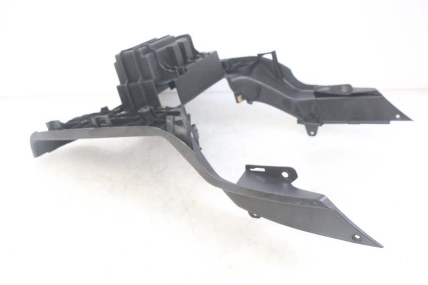 photo de STOPIEŃ PODNÓŻEK PEUGEOT TWEET 4T 50 (2010 - 2014) - Stan powierzchni