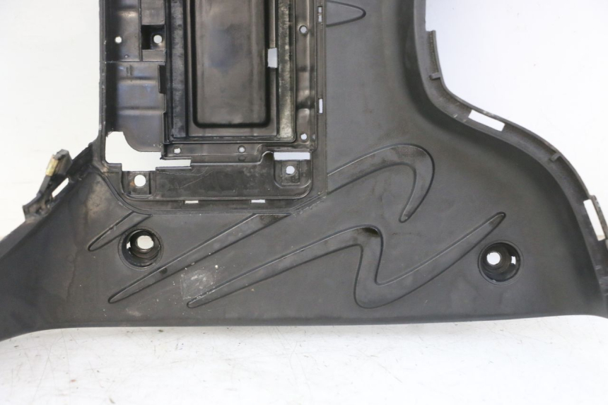 photo de STOPIEŃ PODNÓŻEK PEUGEOT TWEET 4T 50 (2018 - 2022) - Szczegóły charakterystyczne