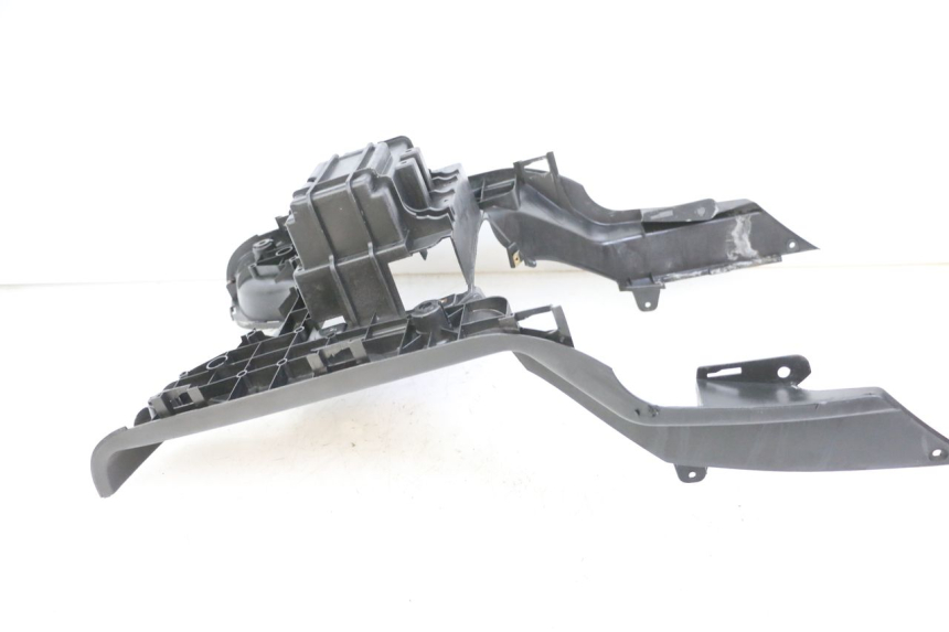 photo de STOPIEŃ PODNÓŻEK PEUGEOT TWEET 4T 50 (2018 - 2022) - Zbliżenie techniczne