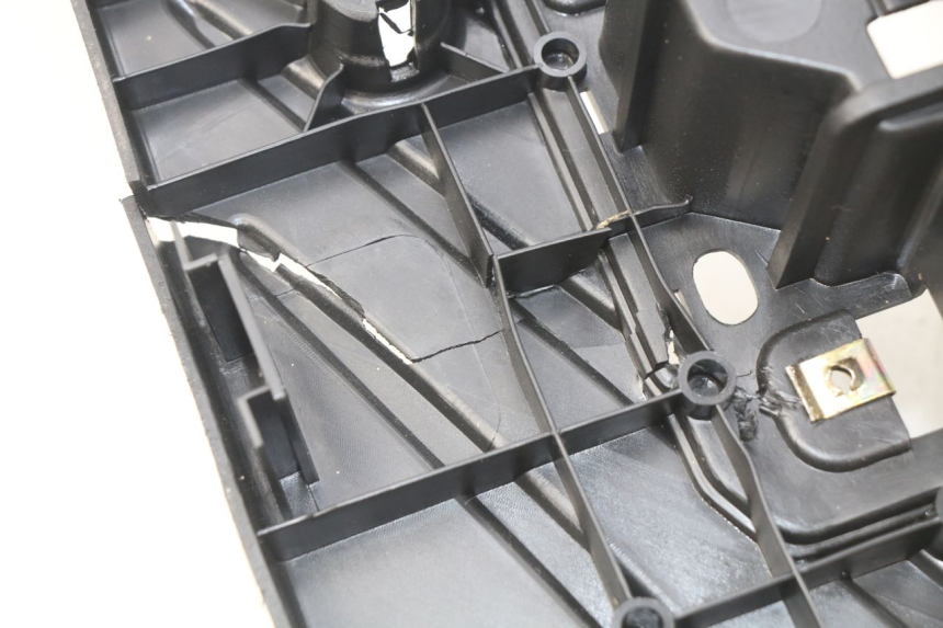 photo de STOPIEŃ PODNÓŻEK PEUGEOT TWEET ACTIVE 4T 50 (2018 - 2022) - Szczegół części