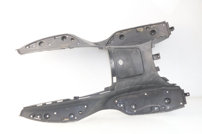 photo de STOPIEŃ PODNÓŻEK SUZUKI UC EPICURO 125 (1999 - 2003) - Widok główny