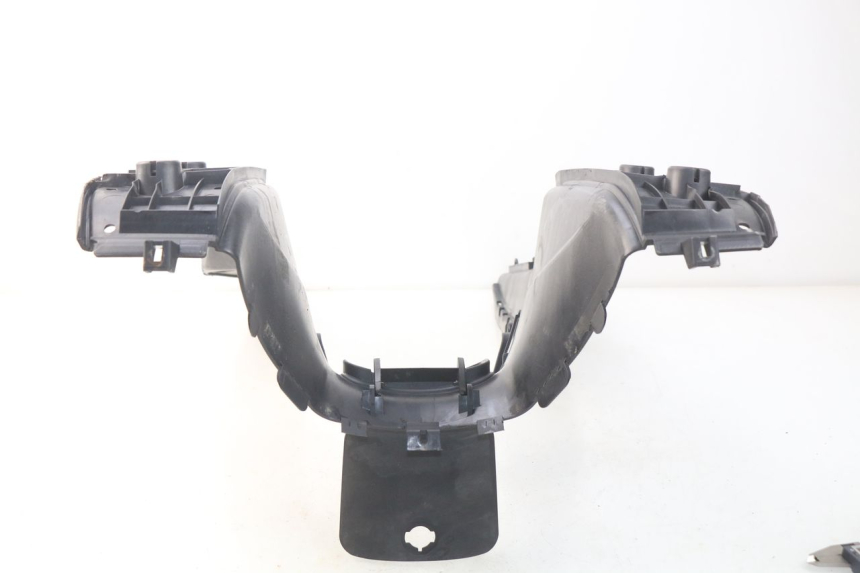 photo de STOPIEŃ PODNÓŻEK SUZUKI UC EPICURO 125 (1999 - 2003) - Szczegół części