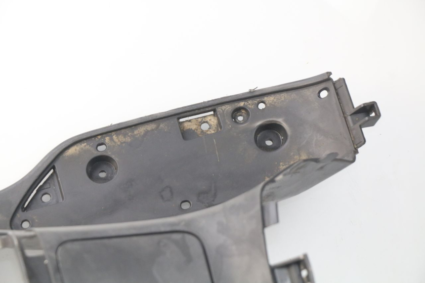 photo de STOPIEŃ PODNÓŻEK SUZUKI UC EPICURO 125 (1999 - 2003) - Szczegóły charakterystyczne