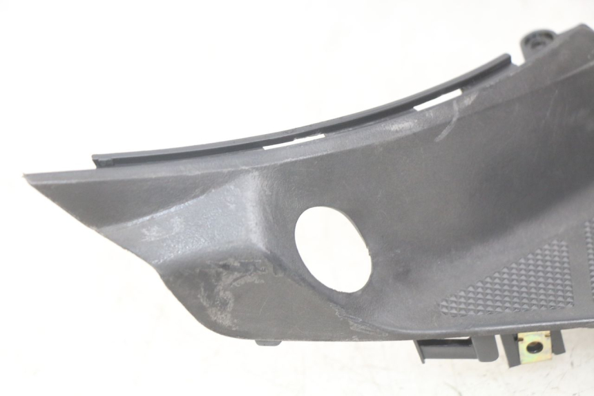 photo de STOPIEŃ PODNÓŻEK PEUGEOT V-CLIC VCLIC 50 (2007 - 2013) - Inny kąt widzenia