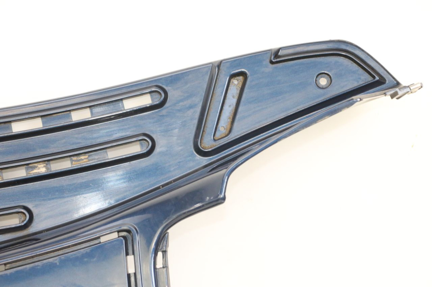 photo de STOPIEŃ PODNÓŻEK PIAGGIO VESPA LX 125 (2005 - 2010) - Widok z bliska