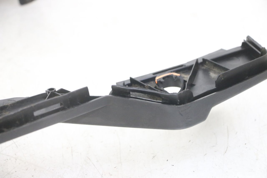 photo de STOPIEŃ PODNÓŻEK PEUGEOT VIVACITY NEW 2T 50 (2008 - 2017) - Zoom stanu zużycia