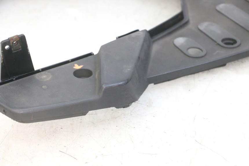 photo de STOPIEŃ PODNÓŻEK PEUGEOT VIVACITY NEW 2T 50 (2008 - 2017) - Punkty mocowania