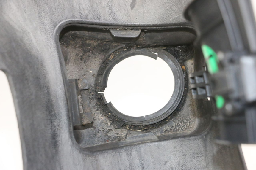 photo de STOPIEŃ PODNÓŻEK YAMAHA XMAX X-MAX 125 (2006 - 2009) - Szczegóły charakterystyczne