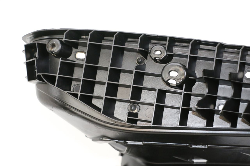 photo de STOPIEŃ PODNÓŻEK YAMAHA XMAX X-MAX 125 (2006 - 2009) - Punkty mocowania