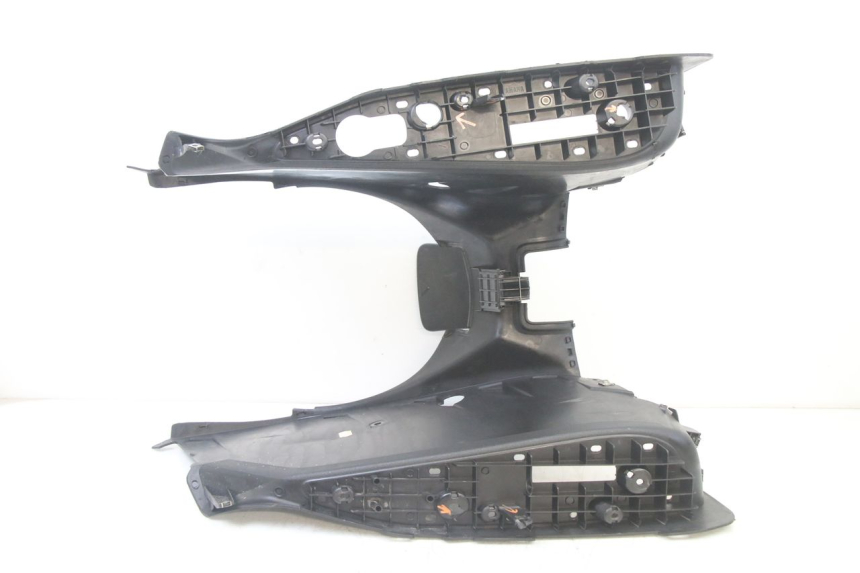 photo de STOPIEŃ PODNÓŻEK YAMAHA X-MAX XMAX 125 (2010 - 2013) - Zbliżenie techniczne