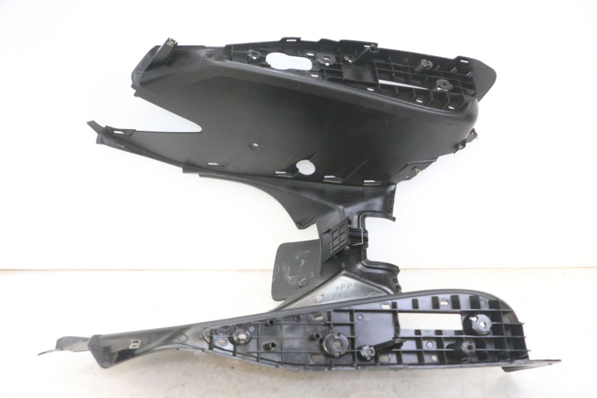 photo de STOPIEŃ PODNÓŻEK YAMAHA X-MAX XMAX 125 (2010 - 2013) - Zoom stanu zużycia