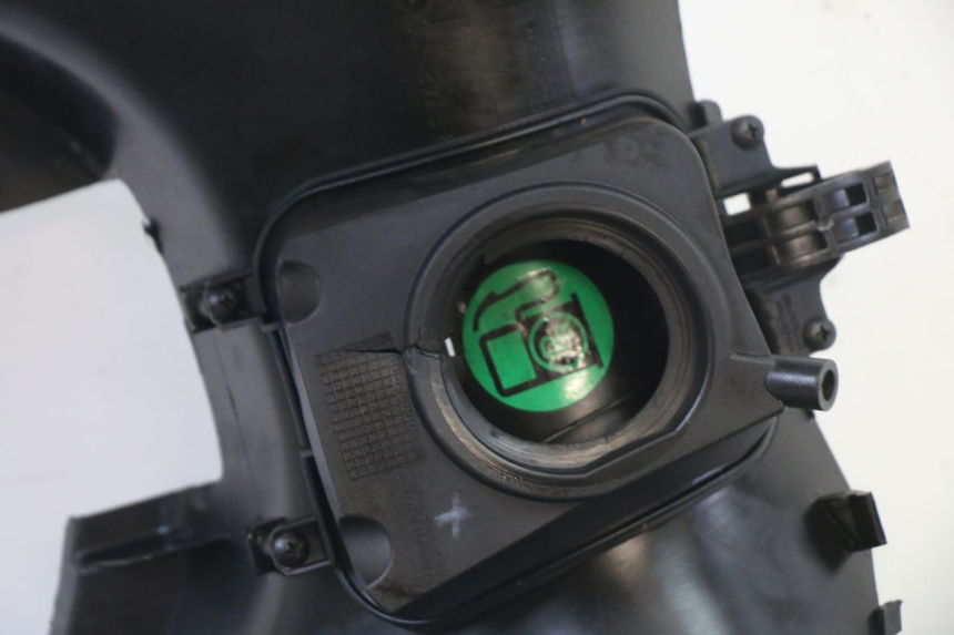 photo de STOPIEŃ PODNÓŻEK YAMAHA XMAX X-MAX 125 (2006 - 2009) - Zbliżenie komponentów