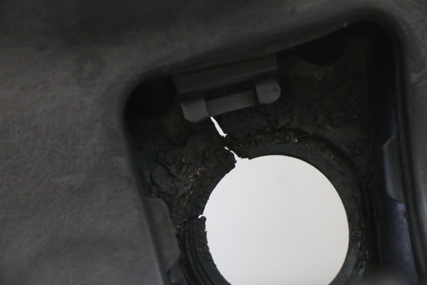 photo de STOPIEŃ PODNÓŻEK YAMAHA XMAX X-MAX 125 (2006 - 2009) - Oznaczenia i referencje