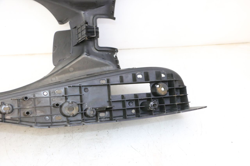 photo de STOPIEŃ PODNÓŻEK YAMAHA X-MAX XMAX 125 (2010 - 2013) - Zbliżenie techniczne