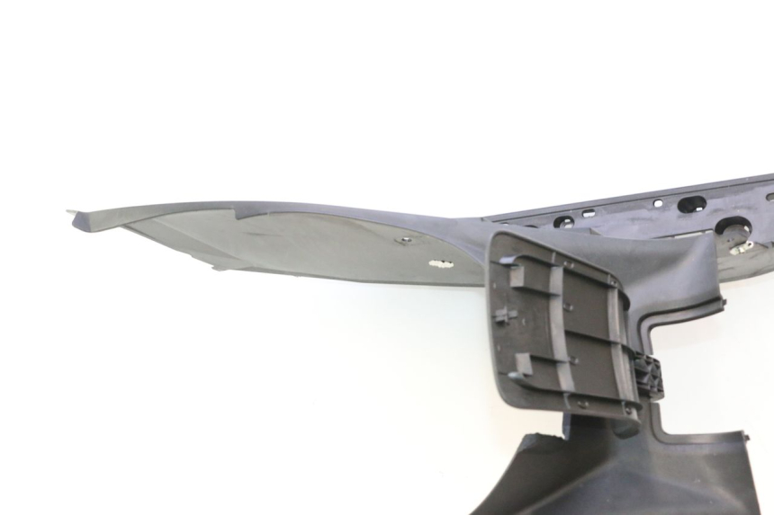 photo de STOPIEŃ PODNÓŻEK YAMAHA X-MAX XMAX 125 (2010 - 2013) - Zbliżenie techniczne