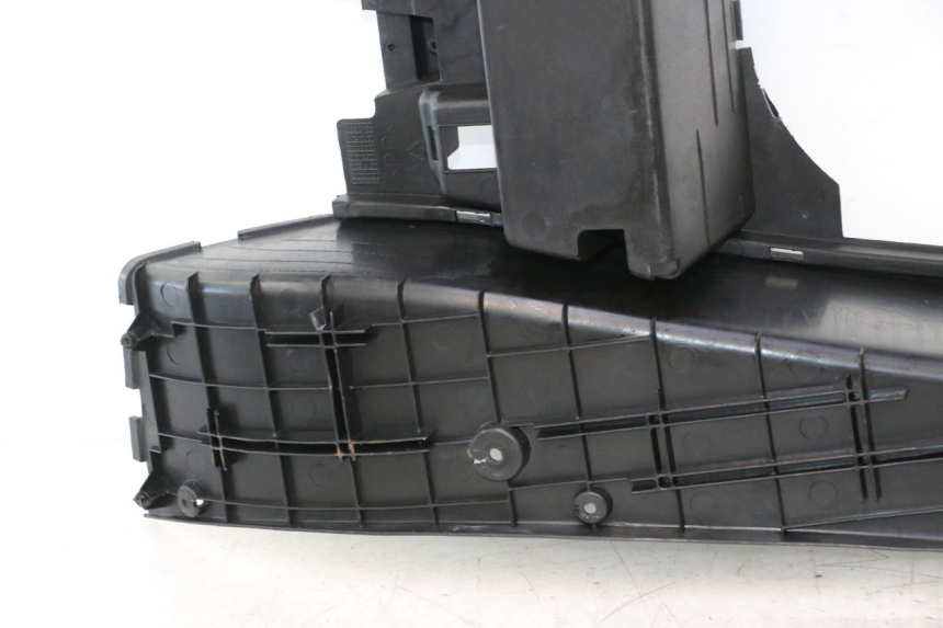 photo de STOPIEŃ PODNÓŻEK YAMAHA YP MAJESTY 125 (2002 - 2006) - Szczegóły charakterystyczne