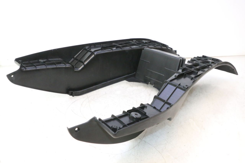 photo de STOPIEŃ PODNÓŻEK YAMAHA YP MAJESTY 125 (2002 - 2006) - Struktura - zbliżenie