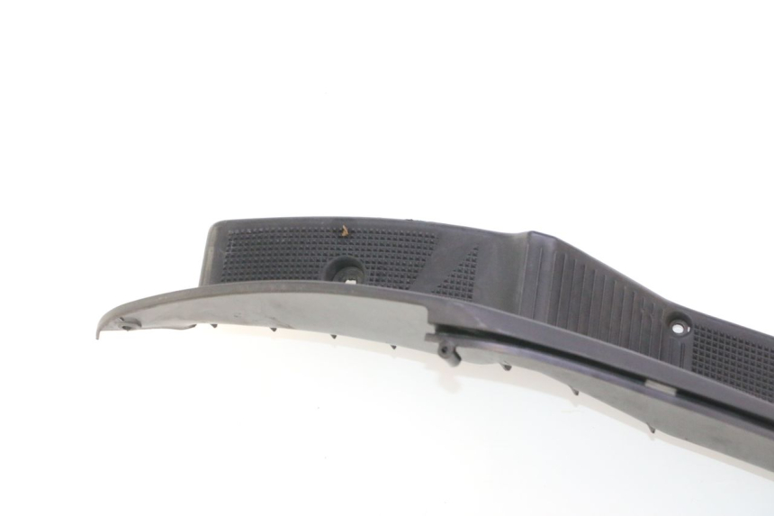 photo de STOPIEŃ PODNÓŻEK YAMAHA YP MAJESTY 125 (2002 - 2006) - Zoom stanu zużycia