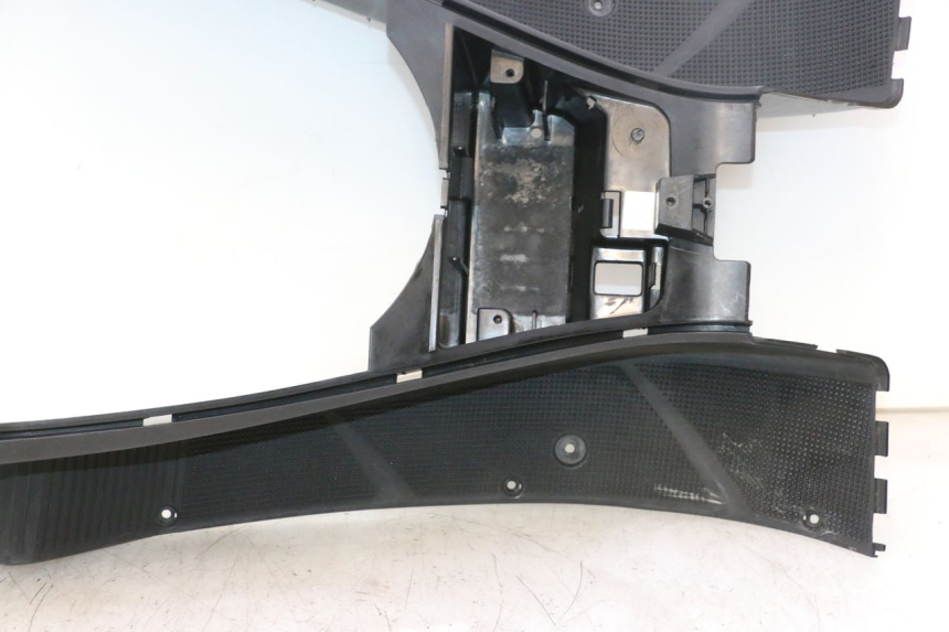 photo de STOPIEŃ PODNÓŻEK YAMAHA YP MAJESTY 125 (2002 - 2006) - Zbliżenie techniczne