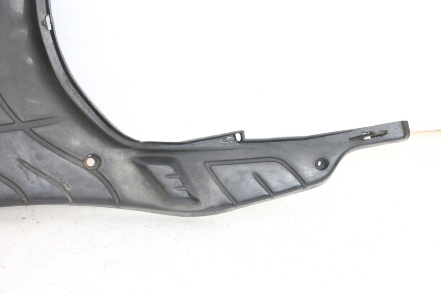 photo de STOPIEŃ PODNÓŻEK PIAGGIO ZIP 2T 50 (2009 - 2019) - Widok z bliska