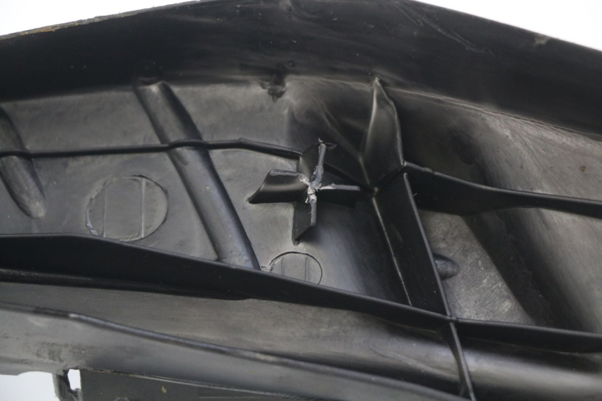 photo de STOPIEŃ PODNÓŻEK PIAGGIO ZIP 4T 50 (2018 - 2020) - Szczegóły charakterystyczne