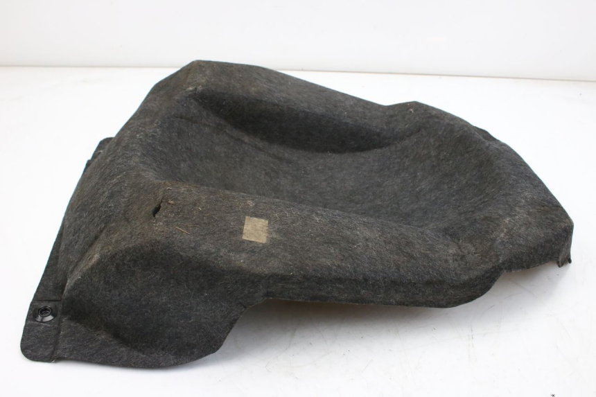 photo de WYKŁADZINA BAGAŻNIKA SUZUKI AN BURGMAN 400 (2006 - 2010) - Zbliżenie techniczne