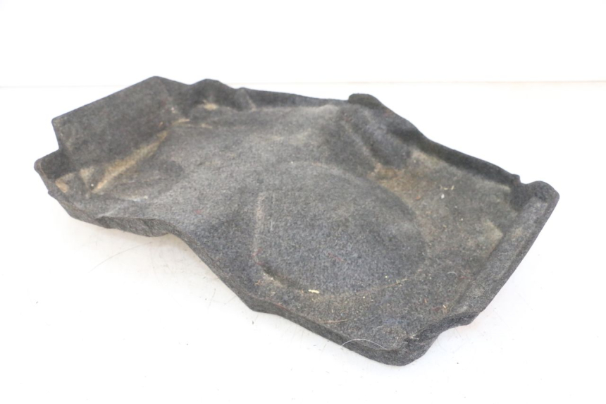 photo de WYKŁADZINA BAGAŻNIKA SUZUKI BURGMAN 650 (2013 - 2020) - Inny kąt widzenia