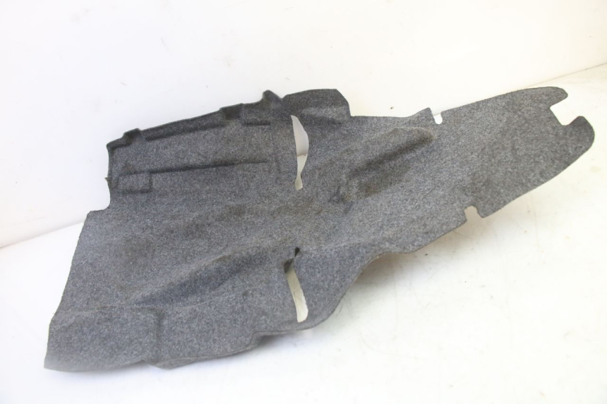 photo de WYKŁADZINA BAGAŻNIKA HONDA FES S-WING SWING ABS 125 (2007 - 2015) - Szczegół części