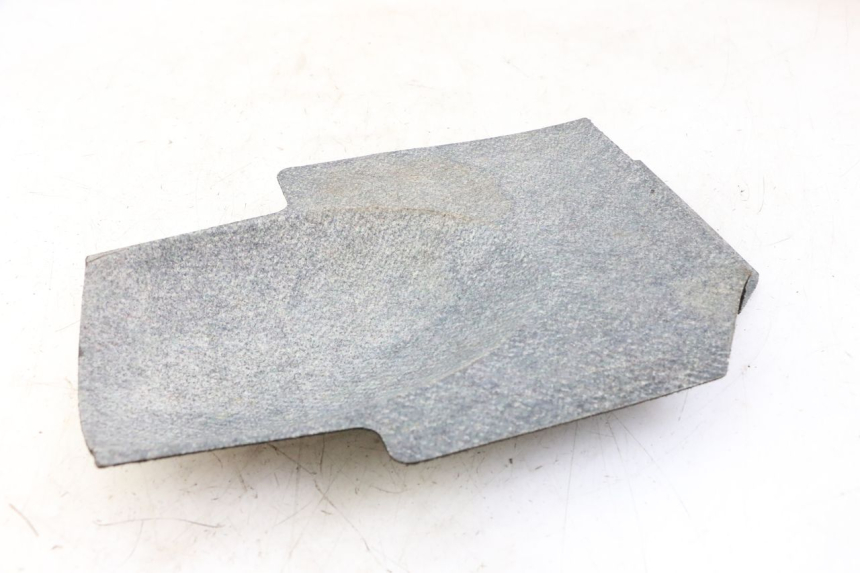 photo de WYKŁADZINA BAGAŻNIKA KYMCO XCITING 500 (2007 - 2010) - Zoom stanu zużycia