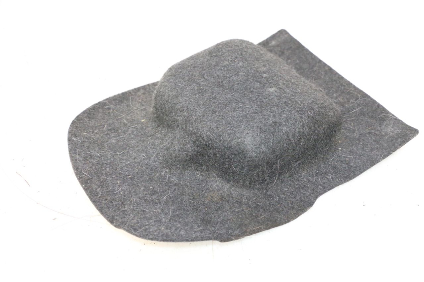 photo de WYKŁADZINA BAGAŻNIKA SYM MIO 50 (2005 - 2010) - Zoom stanu zużycia