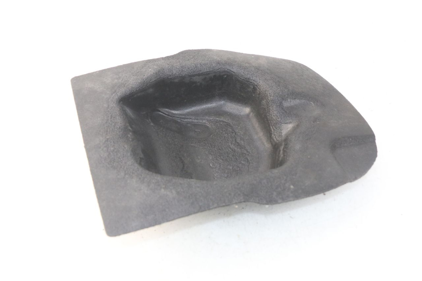 photo de WYKŁADZINA BAGAŻNIKA SYM MIO 100 (2006 - 2017) - Szczegół części