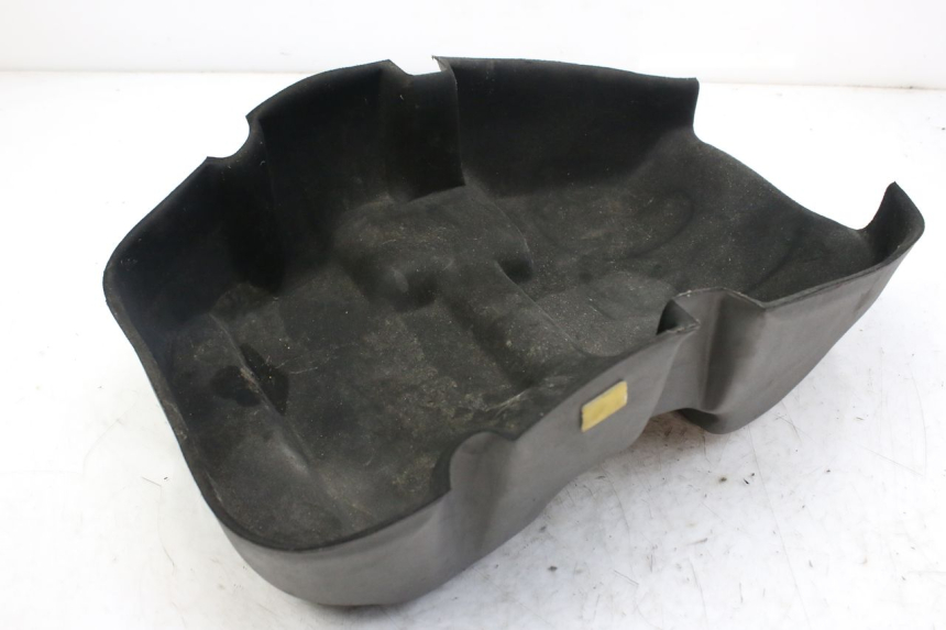 photo de WYKŁADZINA BAGAŻNIKA PEUGEOT SATELIS 125 (2010 - 2012) - Widok główny