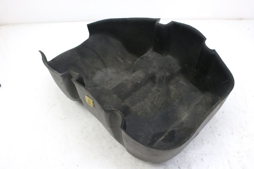 photo de WYKŁADZINA BAGAŻNIKA PEUGEOT SATELIS 125 (2010 - 2012) - Widok ogólny