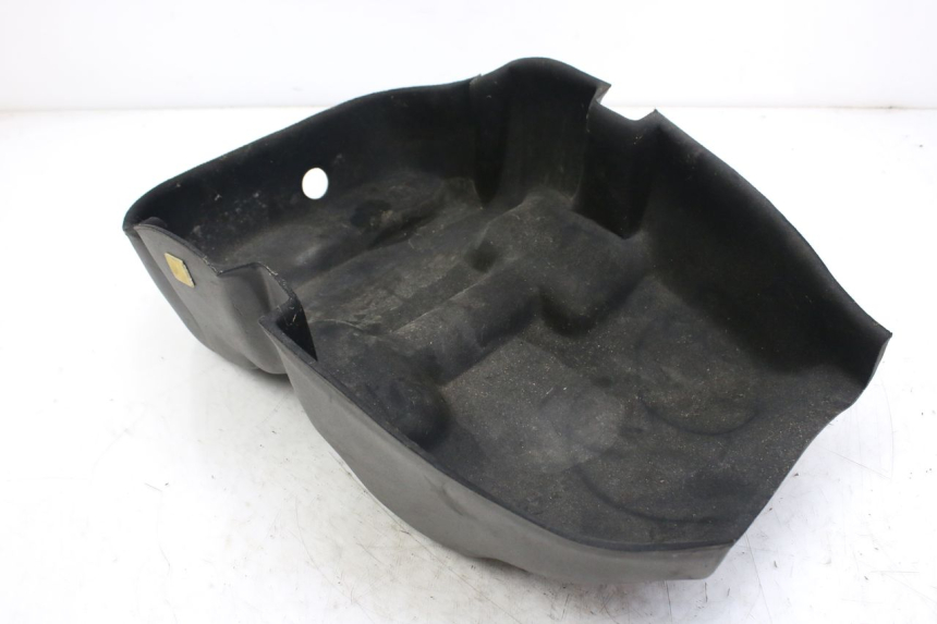 photo de WYKŁADZINA BAGAŻNIKA PEUGEOT SATELIS 125 (2010 - 2012) - Stan powierzchni