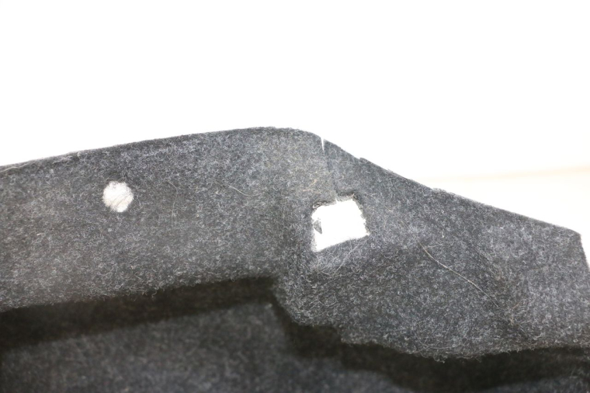 photo de WYKŁADZINA BAGAŻNIKA PIAGGIO SUPER LX 125 (2000 - 2003) - Szczegół części