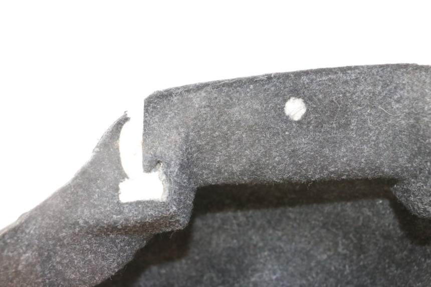 photo de WYKŁADZINA BAGAŻNIKA PIAGGIO SUPER LX 125 (2000 - 2003) - Zoom stanu zużycia