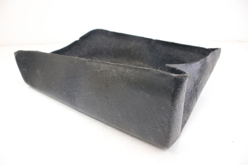 photo de WYKŁADZINA BAGAŻNIKA PIAGGIO X9 EVOLUTION 125 (2003 - 2007) - Zbliżenie techniczne