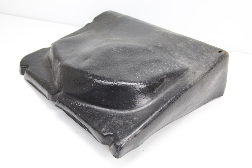 photo de WYKŁADZINA BAGAŻNIKA PIAGGIO X9 125 (2000 - 2003) - Zoom stanu zużycia