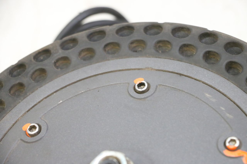 photo de SILNIK URBANGLIDE 100XS 1 - Punkty mocowania