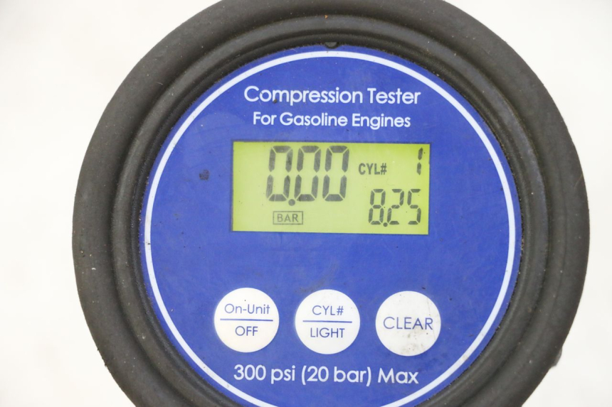 photo de SILNIK HYOSUNG GV AQUILA 125 (2000 - 2009) - Zbliżenie techniczne