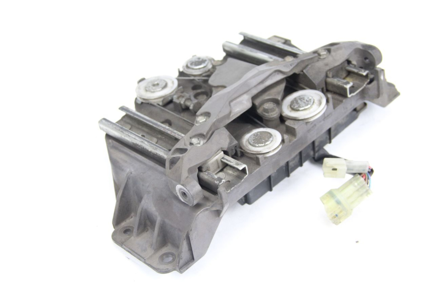 photo de SILNIK BULLE YAMAHA FJR ABS 1300 (2006 - 2012) - Zbliżenie techniczne