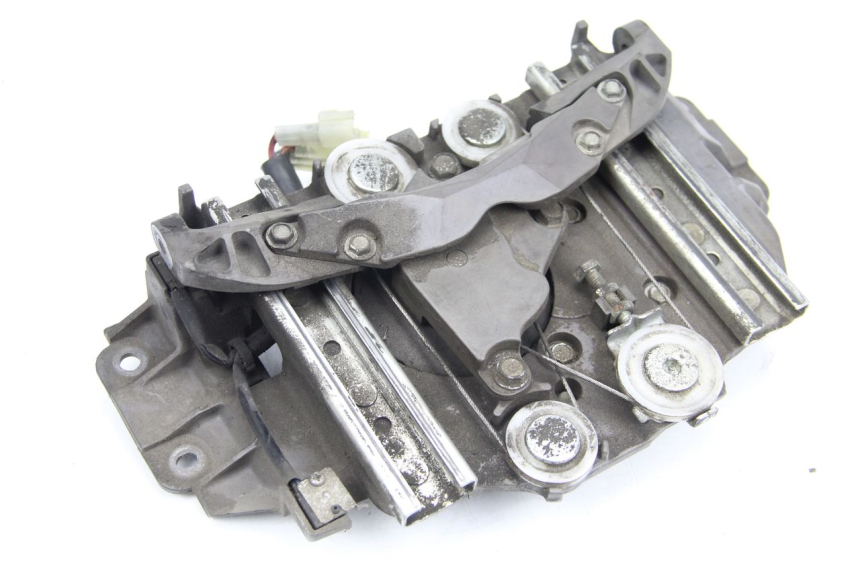 photo de SILNIK BULLE YAMAHA FJR ABS 1300 (2006 - 2012) - Punkty mocowania