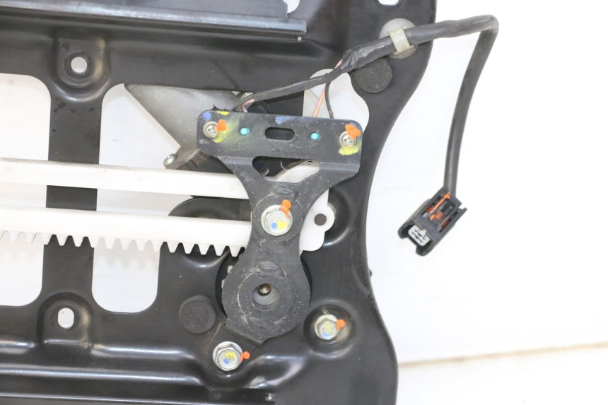 photo de SILNIK BULLE HONDA FORZA 125 (2021 - 2025) - Szczegóły charakterystyczne