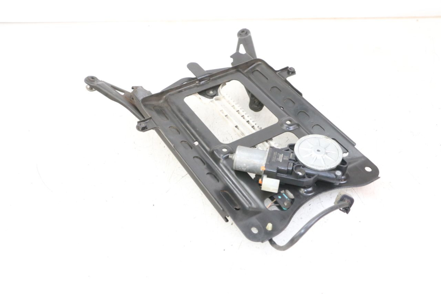 photo de SILNIK BULLE HONDA FORZA 125 (2021 - 2025) - Inny kąt widzenia