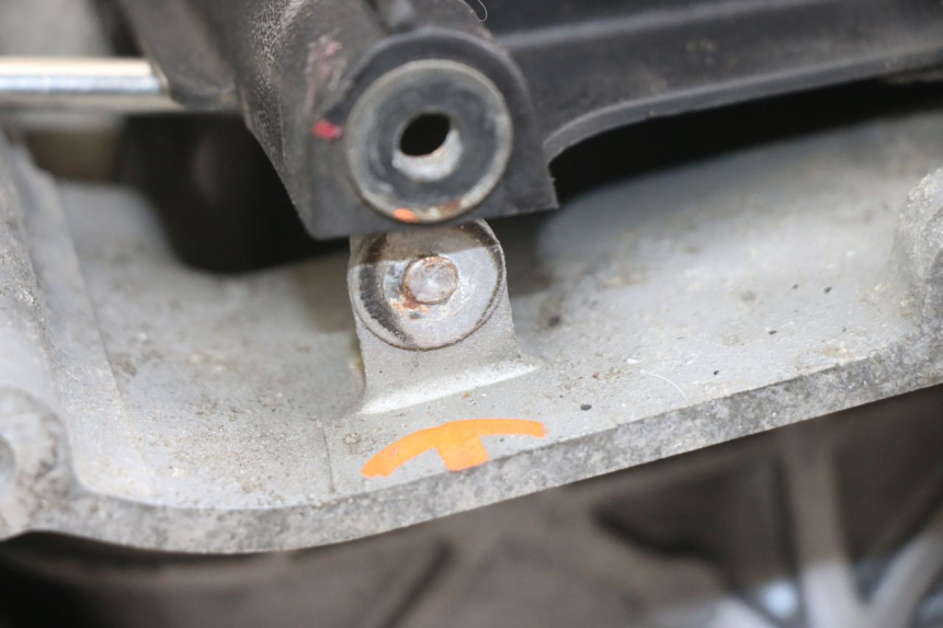 photo de SILNIK YAMAHA BW'S BWS 125 (2010 - 2013) - Struktura - zbliżenie