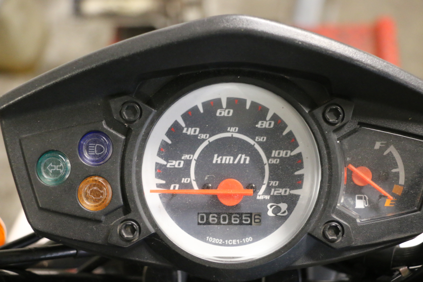 photo de SILNIK YAMAHA BW'S BWS 125 (2010 - 2013) - Widok z bliska