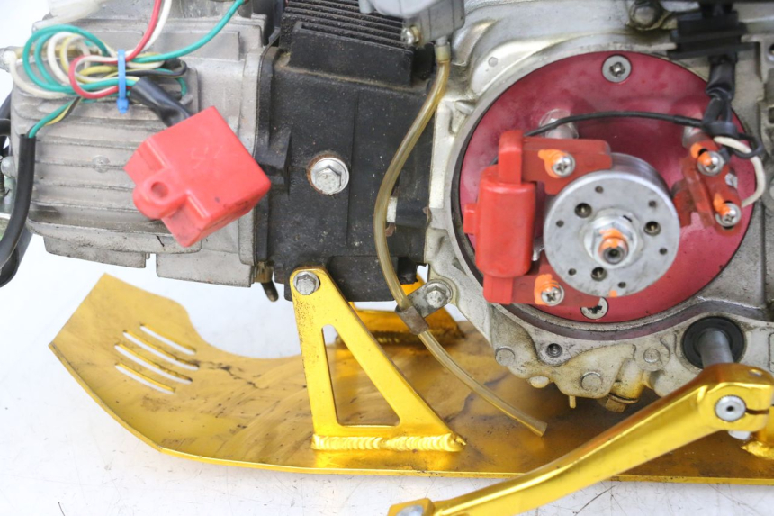 photo de SILNIK CCR DIRT BIKE 110 - Zbliżenie komponentów