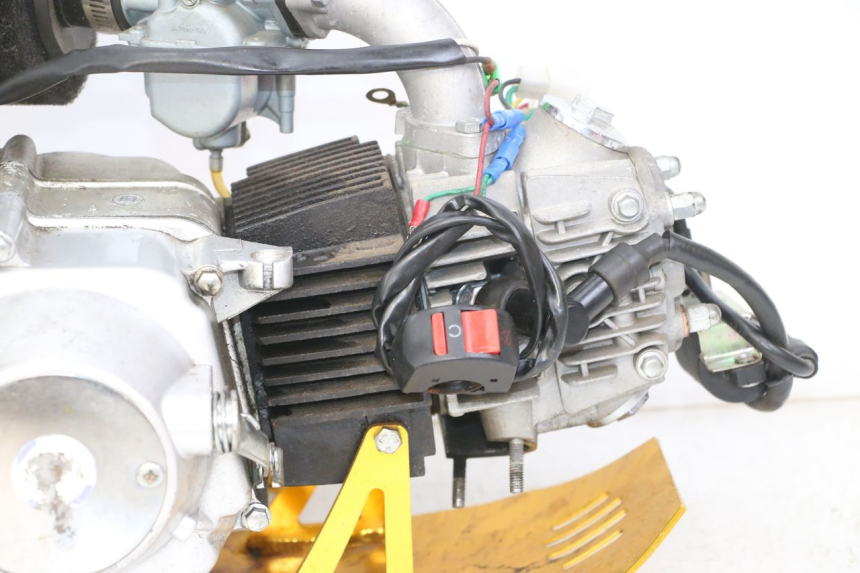 photo de SILNIK CCR DIRT BIKE 110 - Widok profilu