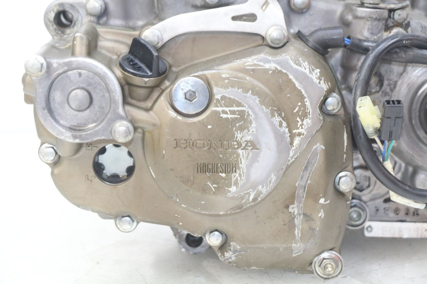 photo de SILNIK HONDA CRF CR-F 450 (2005 - 2008) - Struktura - zbliżenie