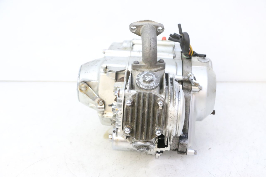 photo de SILNIK SKYTEAM DAX REPLICA 110 (2005 - 2015) - Inny kąt widzenia